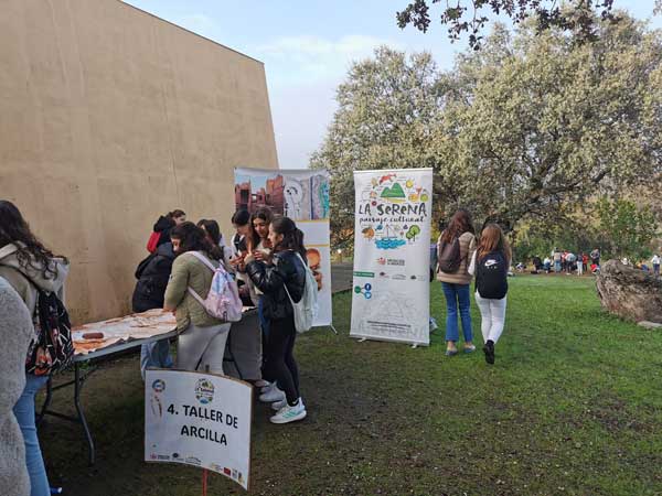 El CEDER La Serena y la Mancomunidad de La Serena vuelven a acercar a los jóvenes de la comarca a la arqueología y el patrimonio histórico del territorio