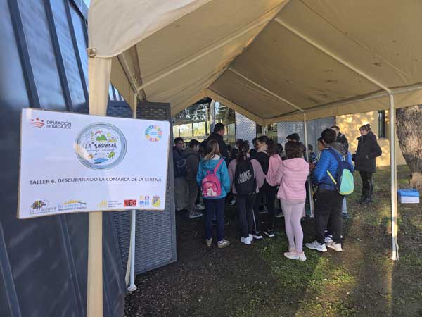 Más de 280 escolares de La Serena se convierten en «Guardianes del Patrimonio» en unas exitosas jornadas educativas en Cancho Roano